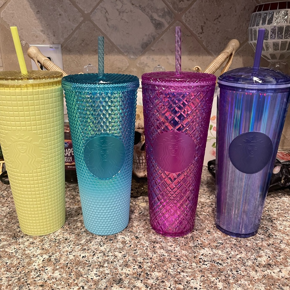 New Starbucks cups 4 cup lot